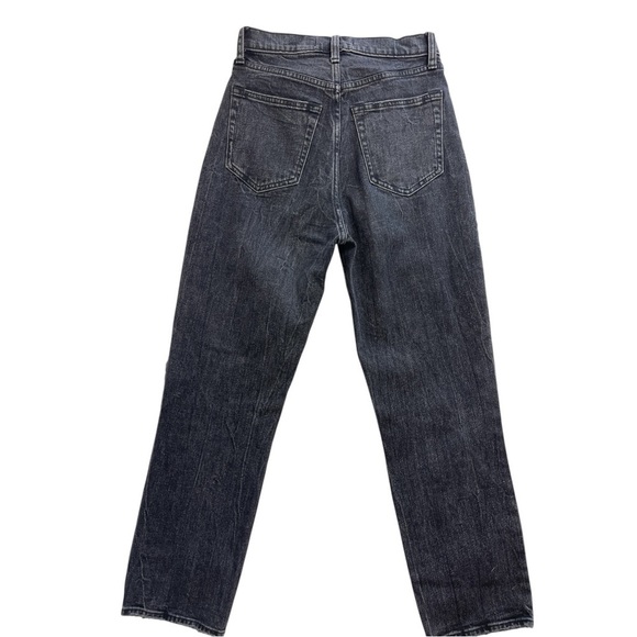Abercrombie & Fitch Curve Love Ultra High Rise Ankle Straight Jeans - Black. - Picture 10 of 13